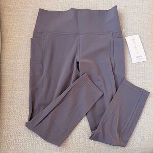⭐️NWT Athleta Salutation Stash 
7/8 Tight